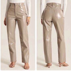 ABERCROMBIE & FITCH The 90s Straight Ultra High Rise Faux Leather Pant